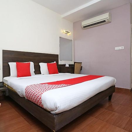 Oyo 4940 Hotel Sea Rock Rāipur Екстериор снимка
