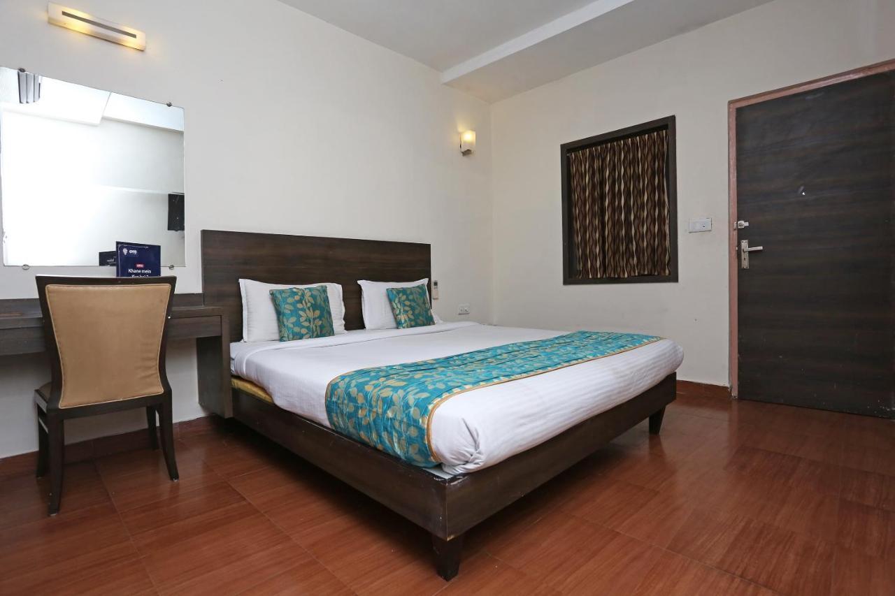 Oyo 4940 Hotel Sea Rock Rāipur Екстериор снимка
