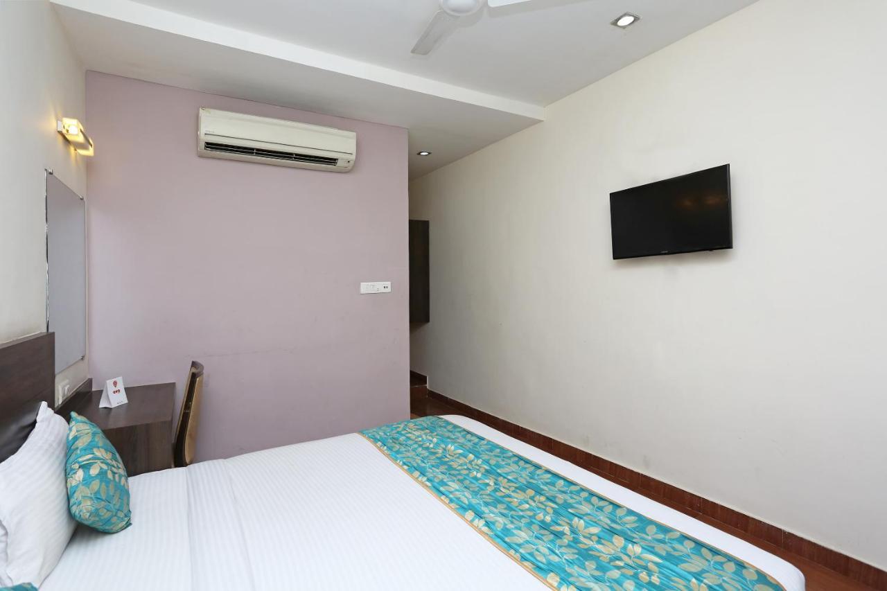 Oyo 4940 Hotel Sea Rock Rāipur Екстериор снимка